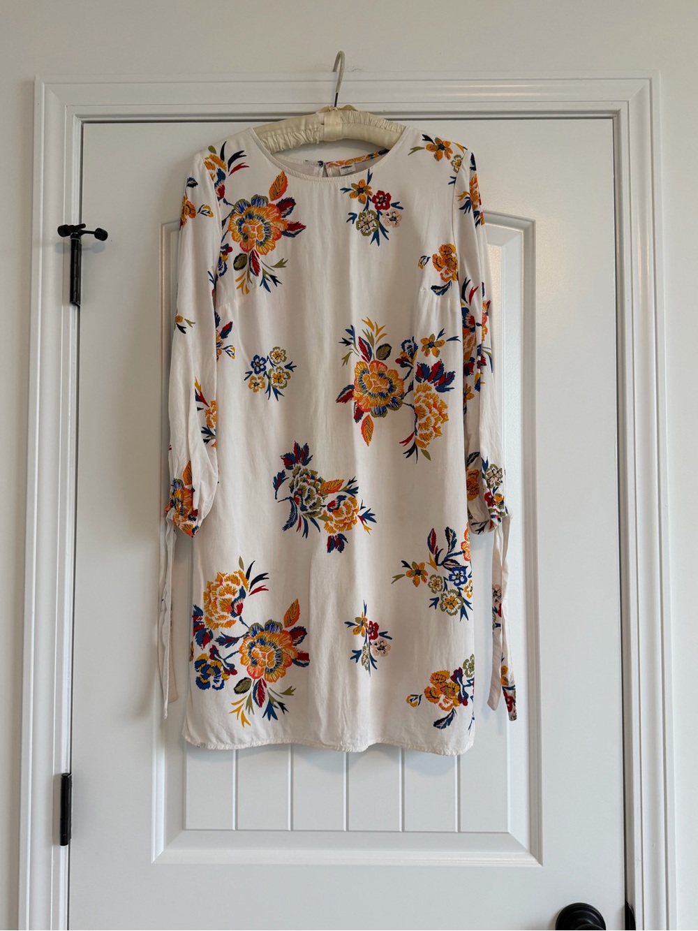 Old Navy Size Small Cream w/ multi floral. Long Sleeve Lined Tunic Dress